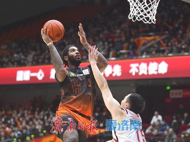 东莞男篮客场险胜浙江稠州队